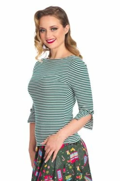 Banned Merry Xmas Stripe Top -Burleska shop 1642529017TP10476 20WHT 20GRN 200028 300x