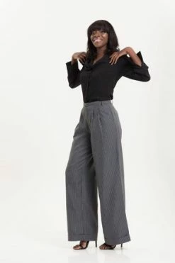 Voodoo Vixen Madeline 40s Black Blouse -Burleska shop Madeline 40s Black Blouse Voodoo Vixen 4 300x