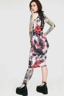 Jawbreaker Dark Passions Floral Tie Up Dress 8 Jawbreaker Dark Passions Floral Tie Up Dress -Burleska shop dark passions floral tie up dress dra 9008 01.754 300x