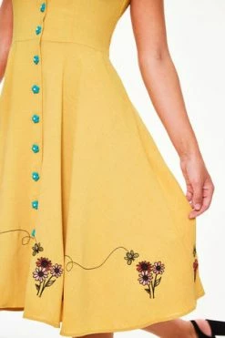 Voodoo Vixen Mallory Honey Bee Embroidered Button-up Sleeve Dress -Burleska shop dra 9323 bi 04 300x