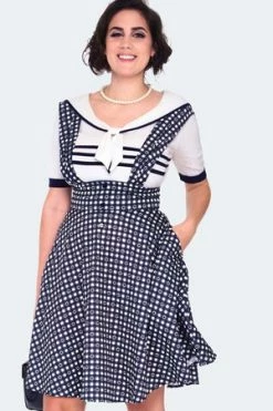 Voodoo Vixen Heart Gingham Overall Flare Skirt -Burleska shop heart gingham overall flare skirt ska 3752 03.1406 300x