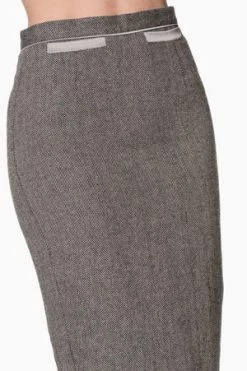 Banned Izzy Plus Size Pencil Skirt 9 Banned Izzy Plus Size Pencil Skirt -Burleska shop izzy plus size pencil skirt banned 4 300x