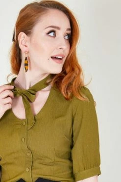 Voodoo Vixen Katherine 40s Style Green Blouse -Burleska shop katherine 40s style green blouse tpa 1914 grn 01.425 300x