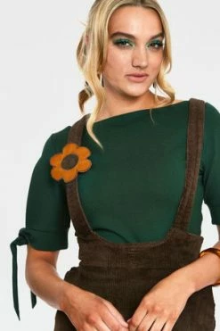 Voodoo Vixen Bo Mustard Flower Corduroy Overall Skirt -Burleska shop ska 3583 bi 03 1 300x